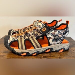Thereabouts Big Boys Tan Ripple Camo Sandals NWT Size Big Boys 5